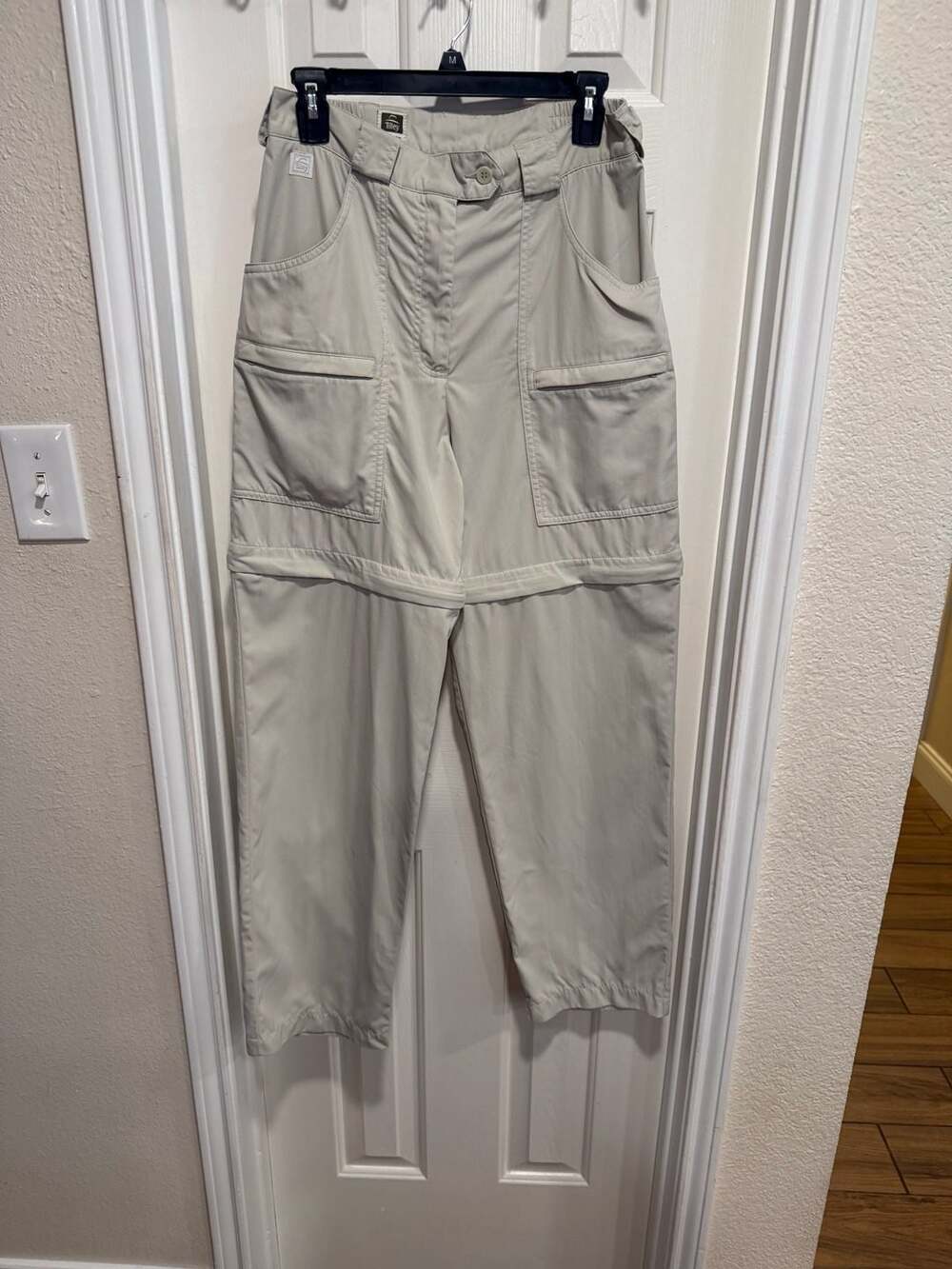 Tilley Women’s Size 10 Convertible Hiking Pants Zip Off Shorts Beige Travel